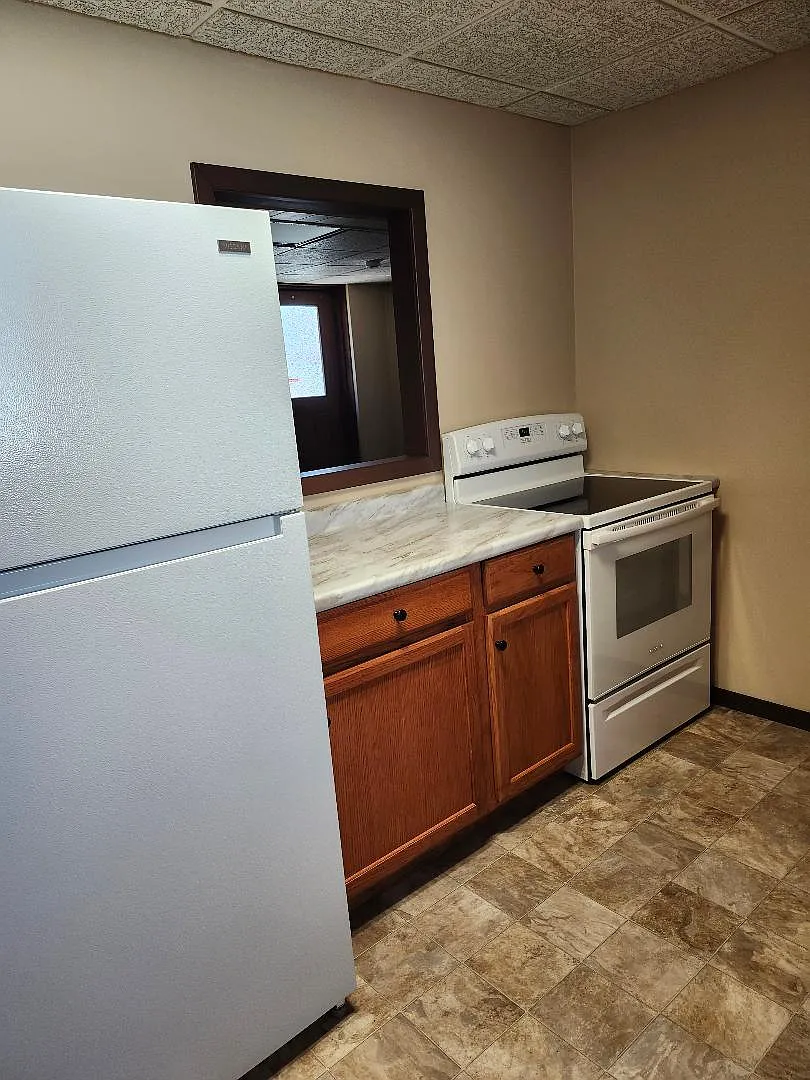 2 bed, 900 sqft, $995 — Photo 3