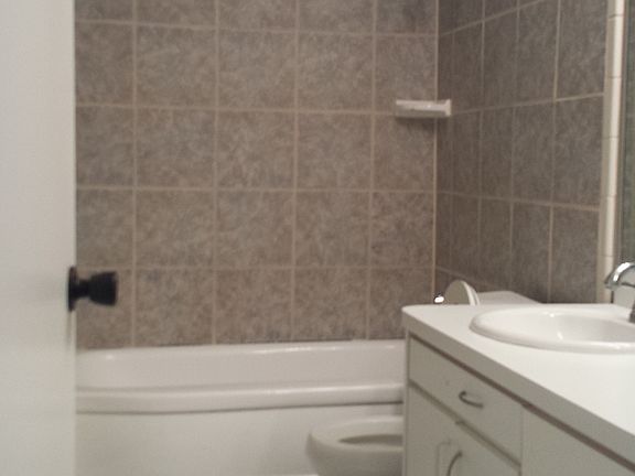 5th image of 2333 Pauline Dr