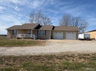 1013 Z And Z Rd, Greenville, IL 62246