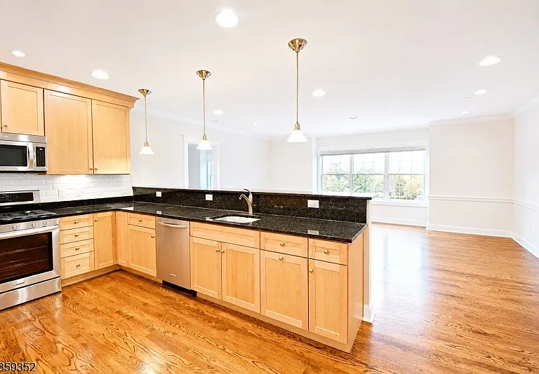 25 Ridgedale Ave #19 — Photo 2