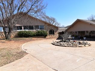 7167 Lake Rd, Ponca City, OK 74604
