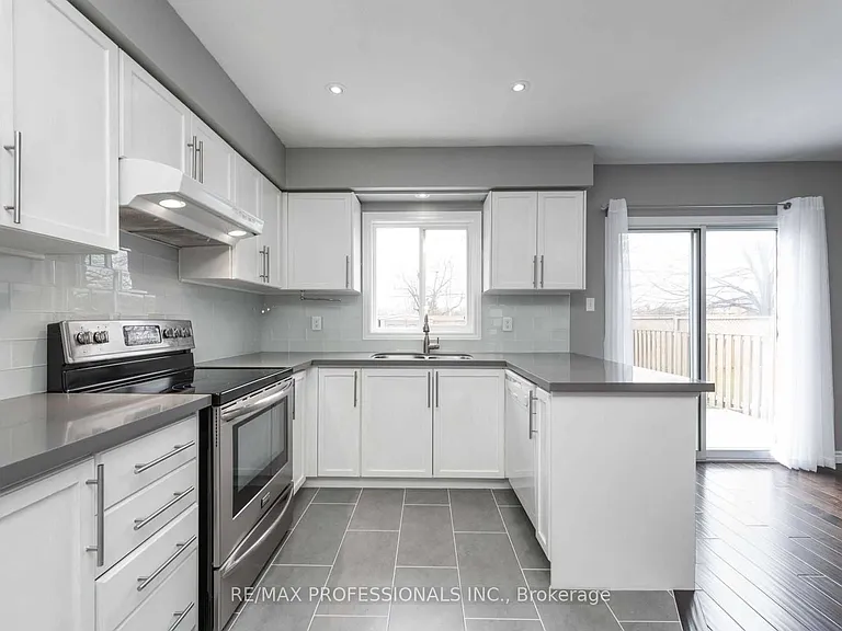 1362 Brookstar Dr — Photo 12