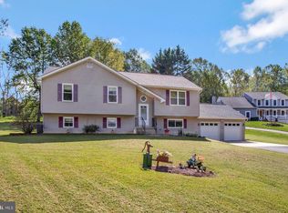 70 S View Dr, Huntingtown, MD 20639