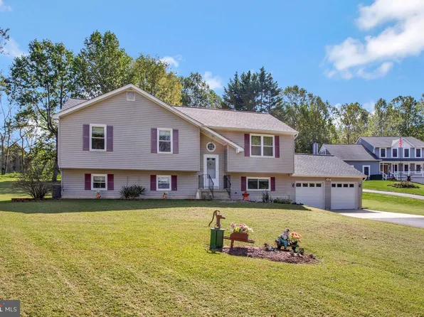 70 S View Dr, Huntingtown, MD 20639