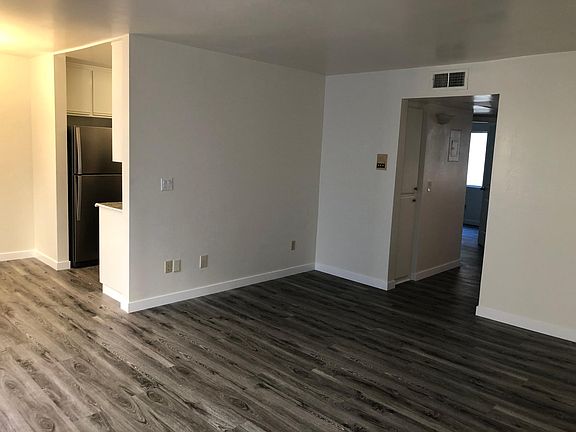 3rd image of 3611 S Centinela Ave APT 103