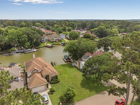 2nd image of 6791 Kingston Cove Ln
