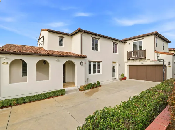 43215 Palm Pl, Fremont, CA 94539
