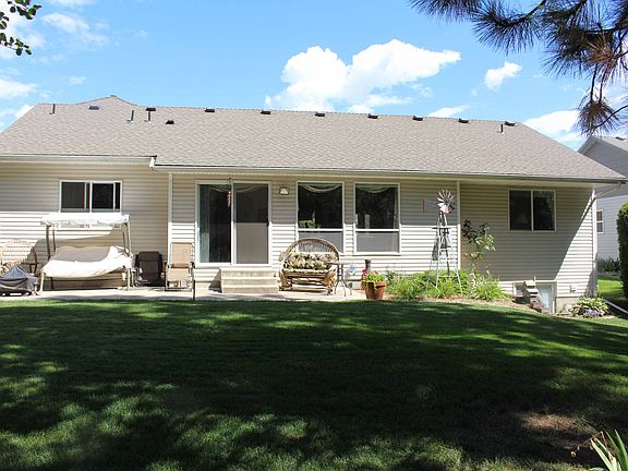 2nd image of 204 S Parkwood Pl