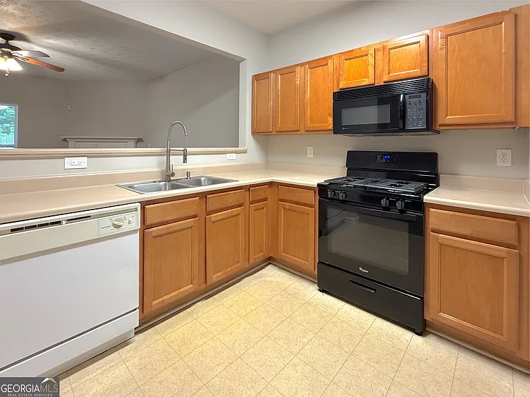 3845 Grovemont Pl — Photo 10