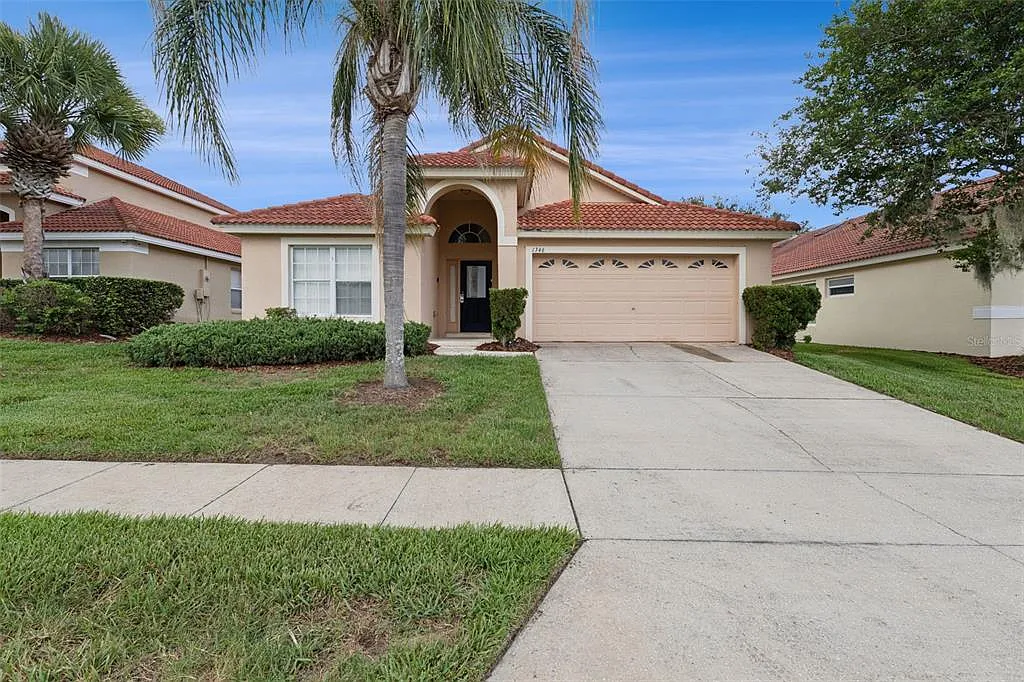 4 bed, 3.0 bath, 2208 sqft, $2,895 — Photo 1