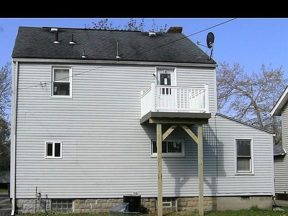 2nd image of 1904 Mahoning Ave NW