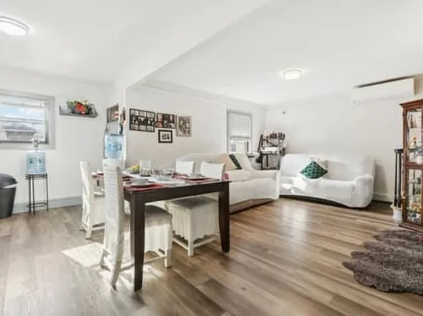 7 Laird Place image 36 of 48