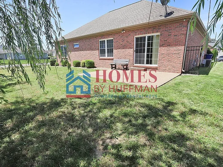 2966 Megan Dr — Photo 35
