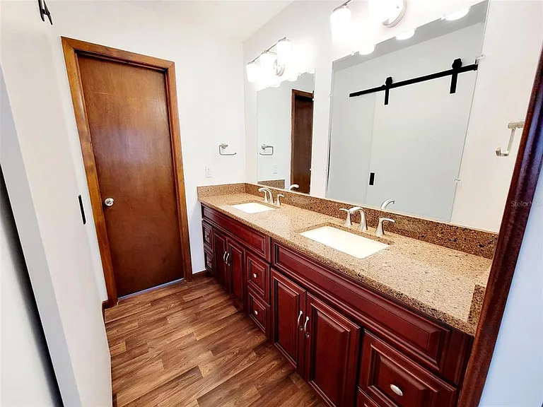 9760 SW 101st Ln — Photo 14