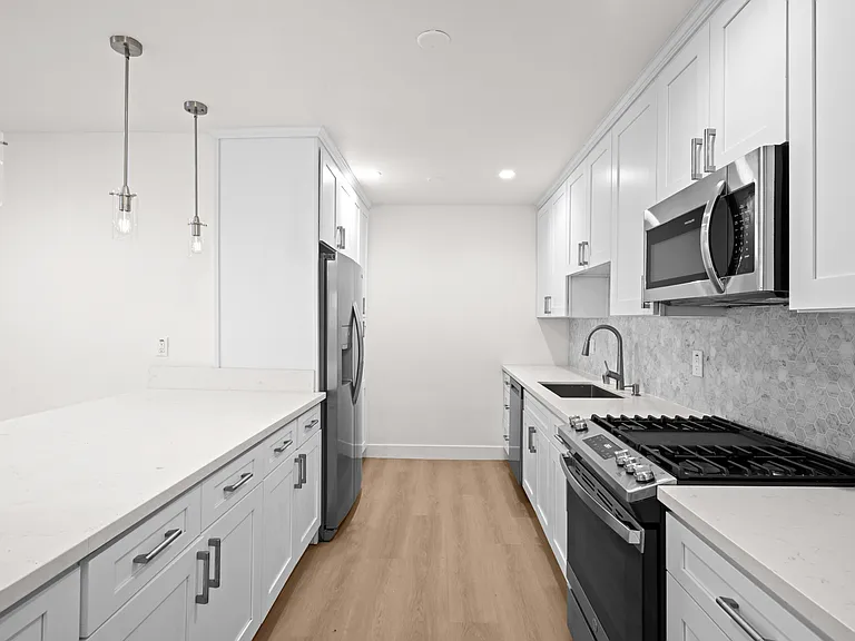 2021 California Ave #2 — Photo 7