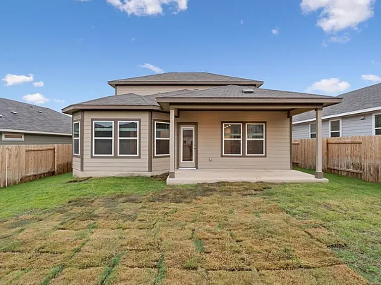528 Loriner Way — Photo 32
