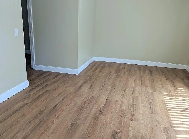 1693 2nd Ave N #4 — Photo 5