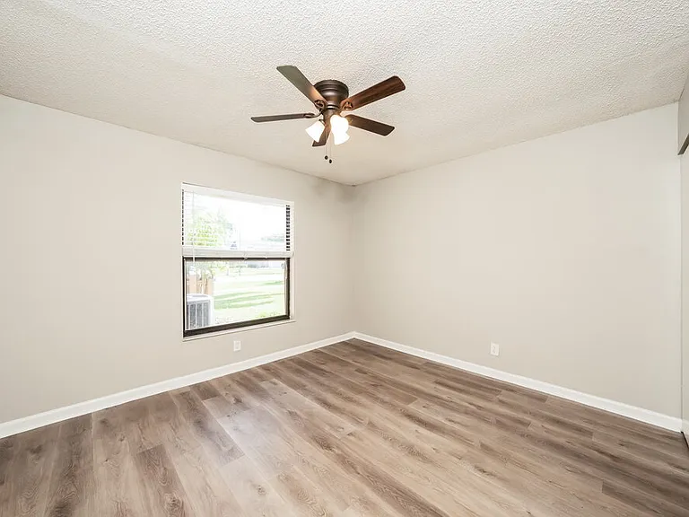 80 Baytree Cir — Photo 12