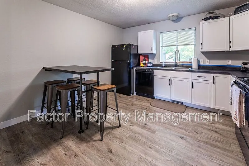 5 bed, 2.0 bath, 1536 sqft, $3,050 — Photo 4
