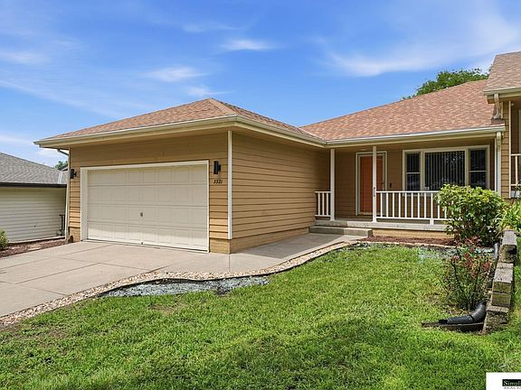 4th image of 3321 Mickaela Ln