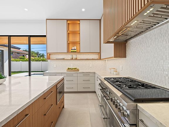 5th image of 4516 NE 22nd Road