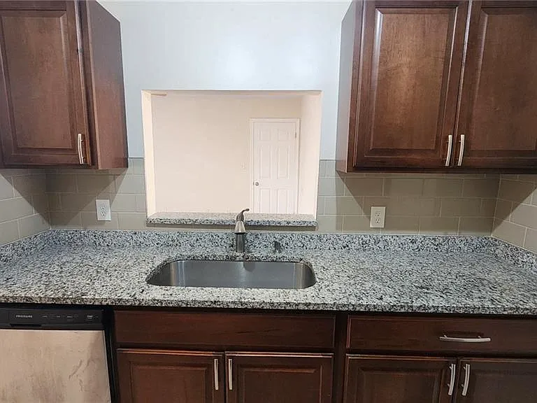 1512 Colonial Ave #B — Photo 11