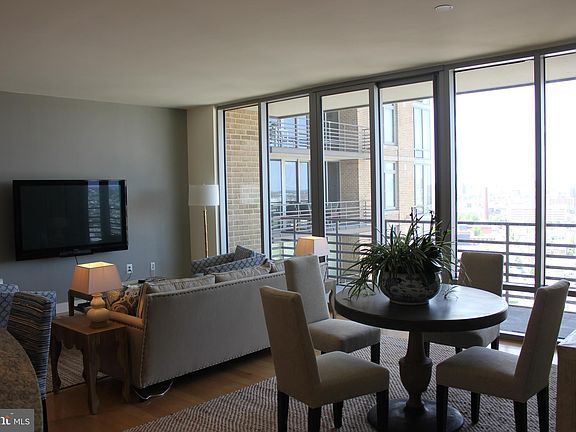 5th image of 675 President St Unit 2306