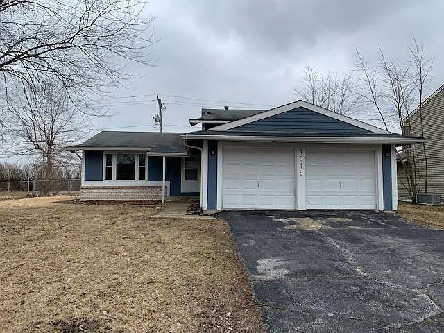 1045 Samson Dr photo 1
