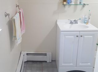26 Clifton St APT 2, Worcester, MA 01610