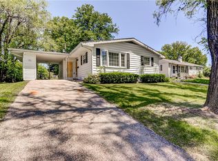 71 Glenview Dr, Decatur, IL 62521