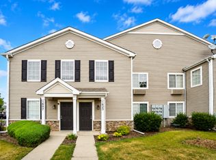 1623 Silverstone Dr #1623, Carpentersville, IL 60110