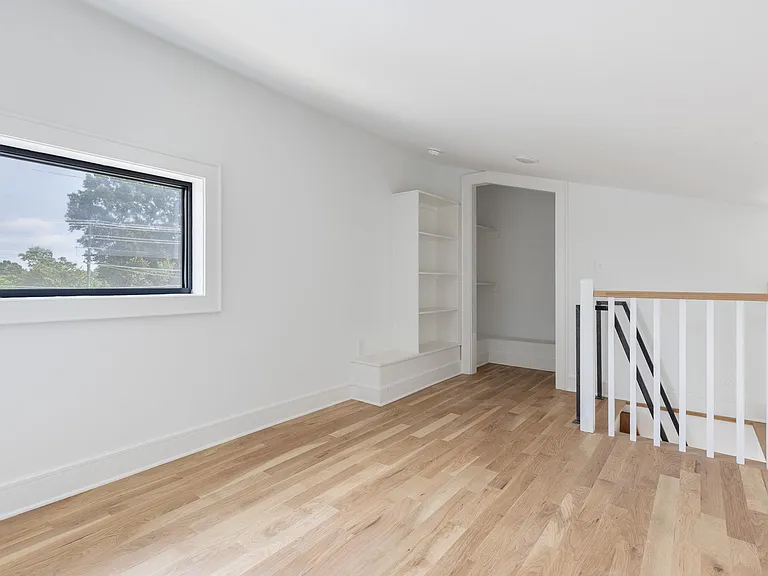 926A Washington St — Photo 19