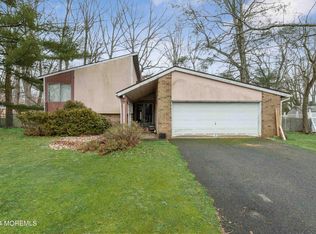 63 Buckingham Dr, Jackson, NJ 08527