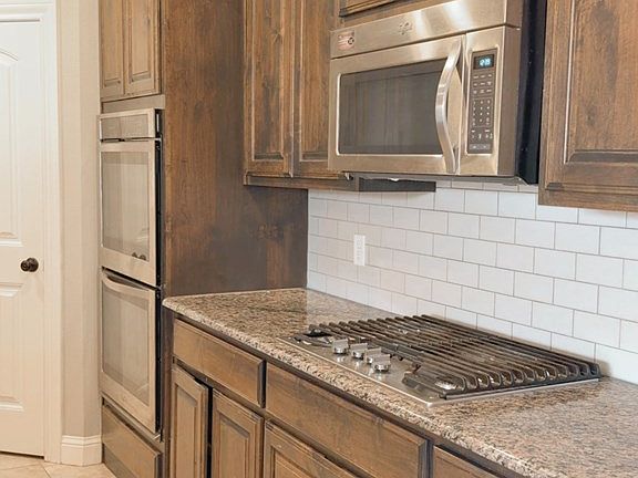 5th image of 5901 Frio Dr