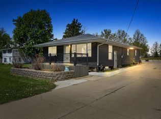 2630 Union Dr SW, Cedar Rapids, IA 52404