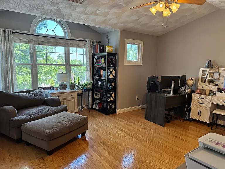 1 Santini St #J — Photo 19