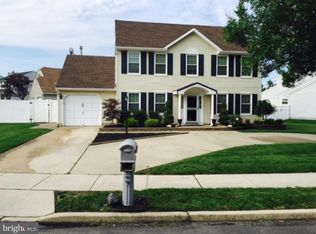 34 Mayapple Rd, Sicklerville, NJ 08081