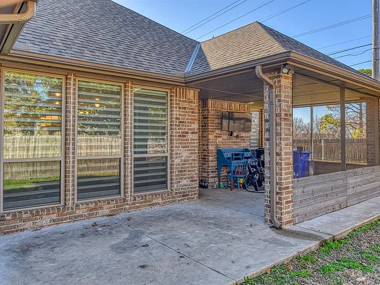 2325 Rivercross Ct — Photo 33