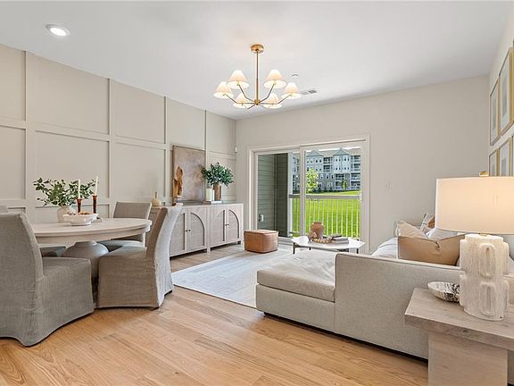5th image of 141 E Point Dr #211