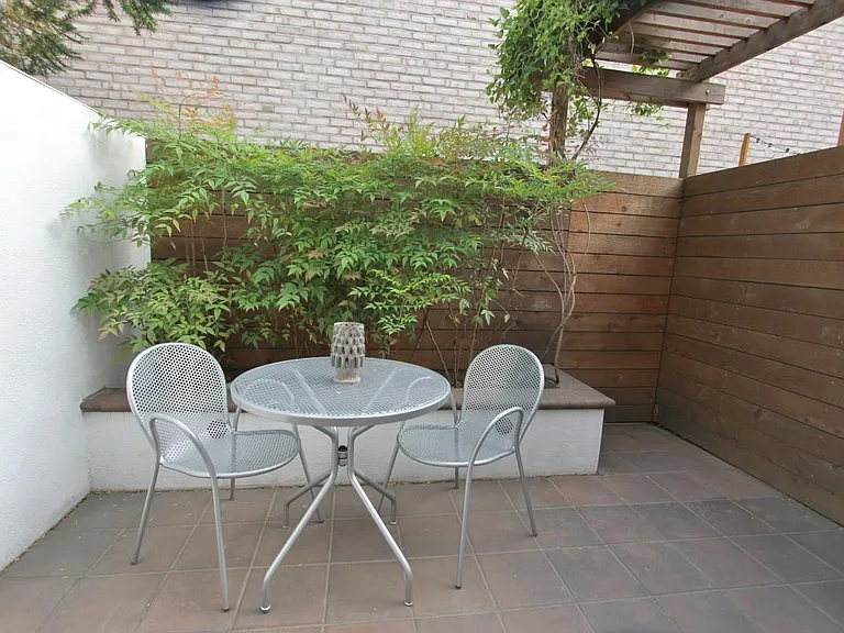 Alfresco dining