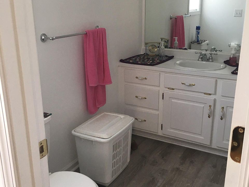 2nd image of 102 Copper Mine Ln