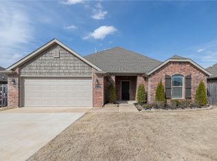 4320 W Anthem Dr, Fayetteville, AR 72704