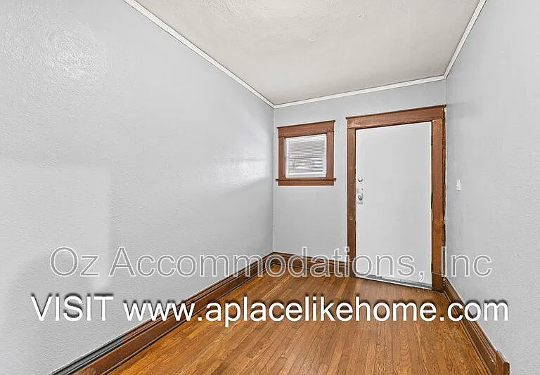 3523 Saint John Ave — Photo 22