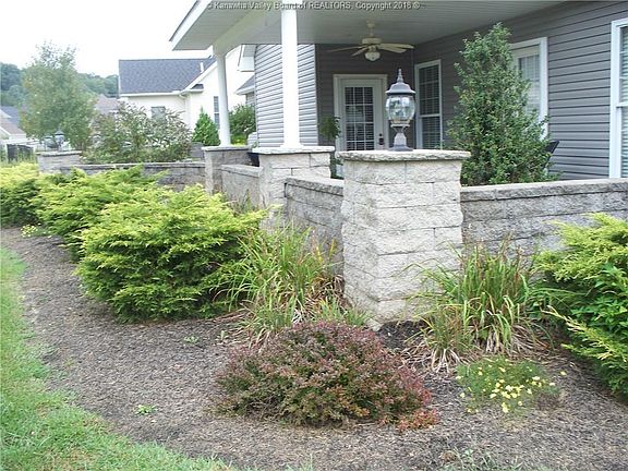 4th image of 228 Oak Dr