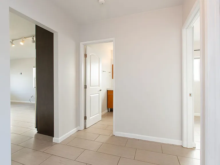 626 Benton Way — Photo 10