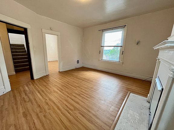 2nd image of 1413 Chelton Ave #2