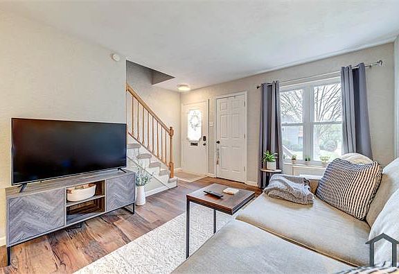 5th image of 10161 Squire Meadows Dr APT C