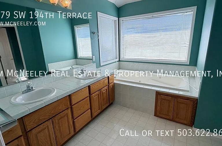 7679 SW 194th Ter — Photo 22
