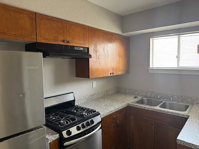 6030 Schroeder — Photo 22