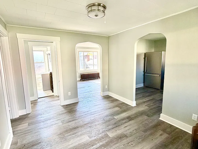 702 Herron Ave — Photo 4